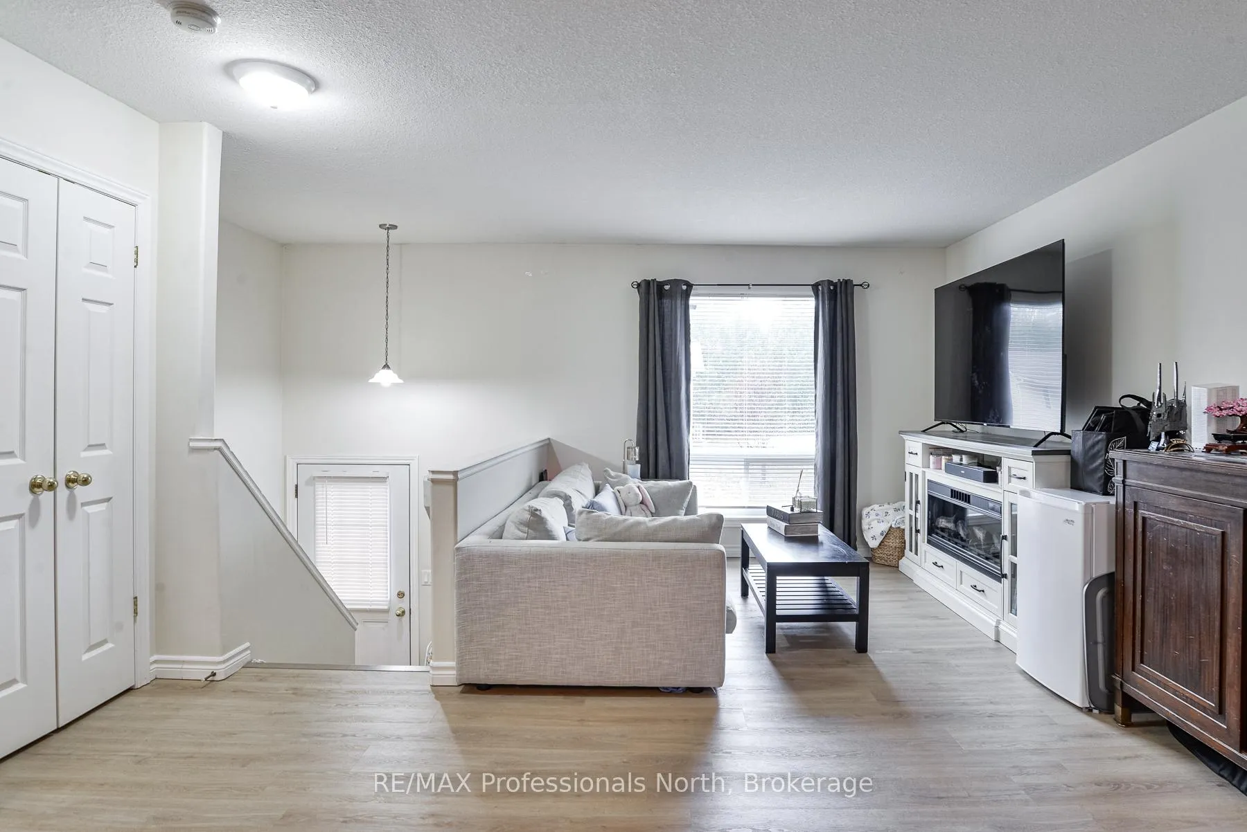 Photo 3 of Unit 12, 200 Pine Street, Bracebridge, Macaulay — HOMEH