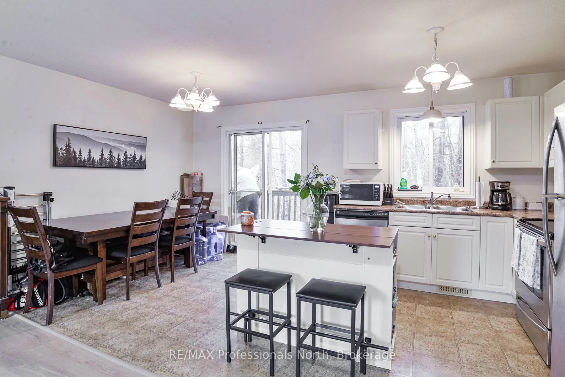 Photo 6 of Unit 12, 200 Pine Street, Bracebridge, Macaulay — HOMEH