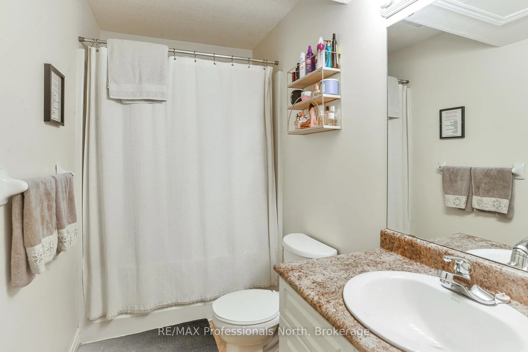 Photo 10 of Unit 12, 200 Pine Street, Bracebridge, Macaulay — HOMEH