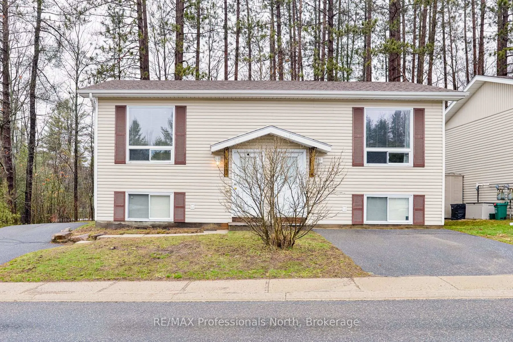 Photo 16 of Unit 12, 200 Pine Street, Bracebridge, Macaulay — HOMEH