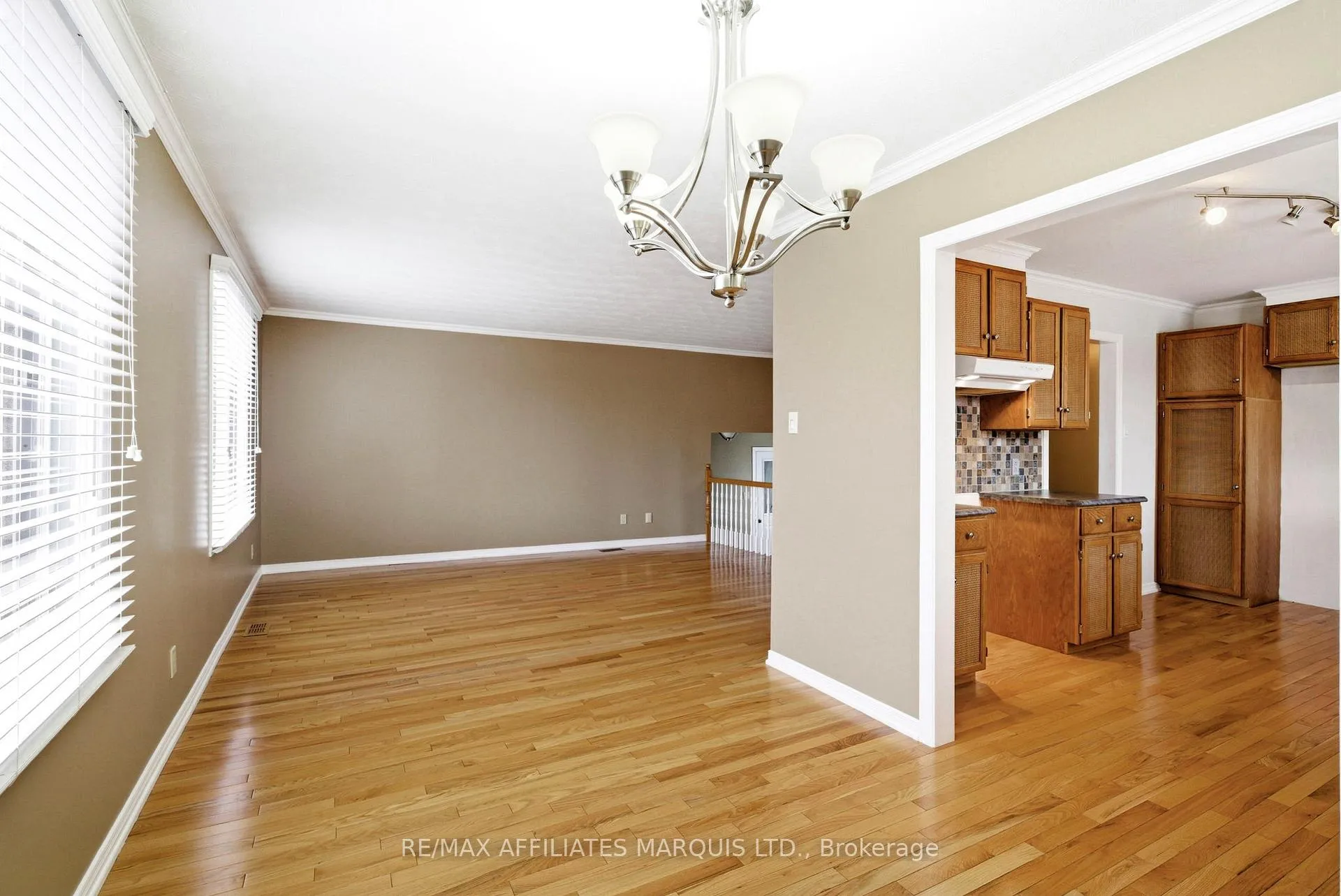 Photo 8 of 681 Champlain Drive, Cornwall — HOMEH