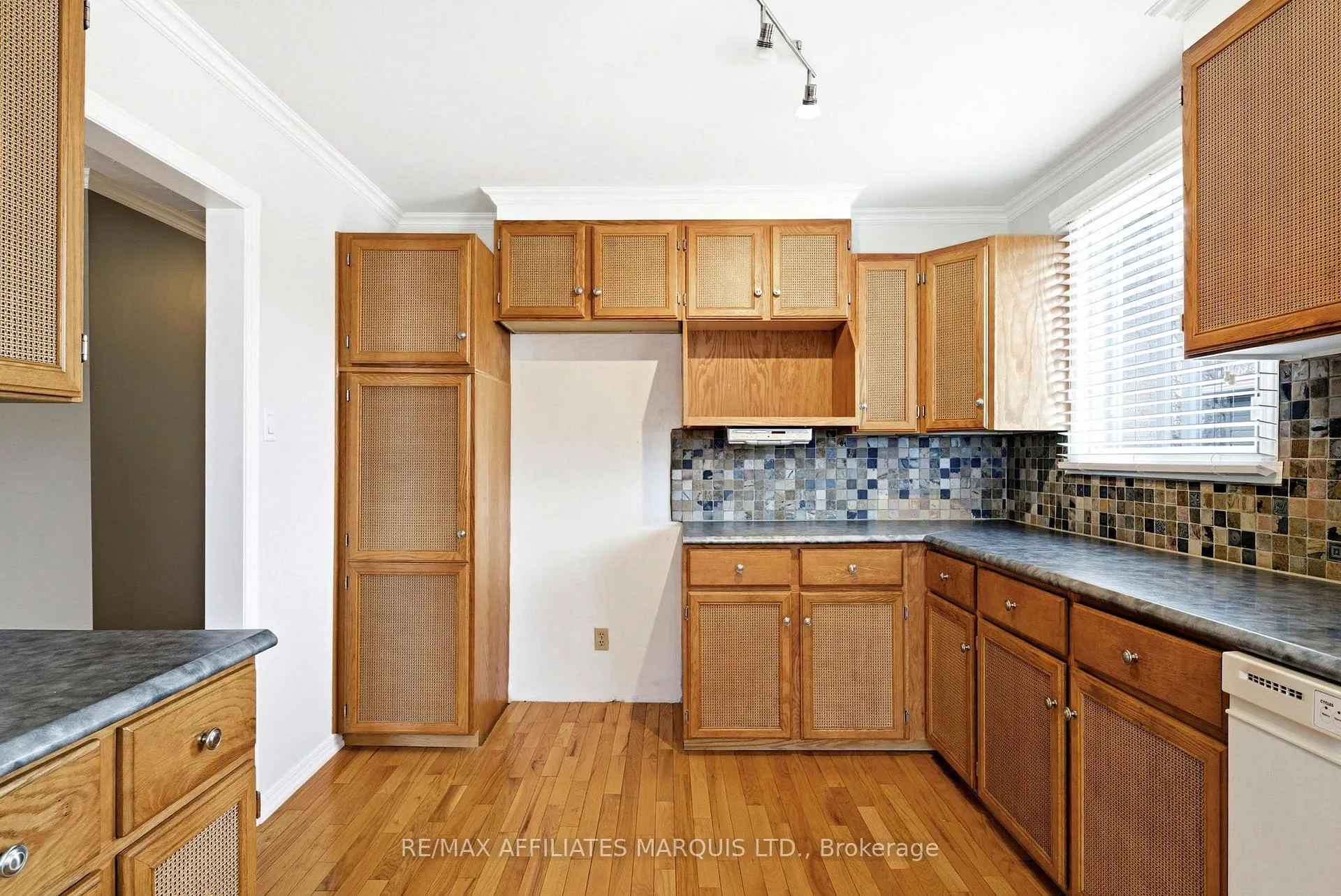 Photo 14 of 681 Champlain Drive, Cornwall — HOMEH