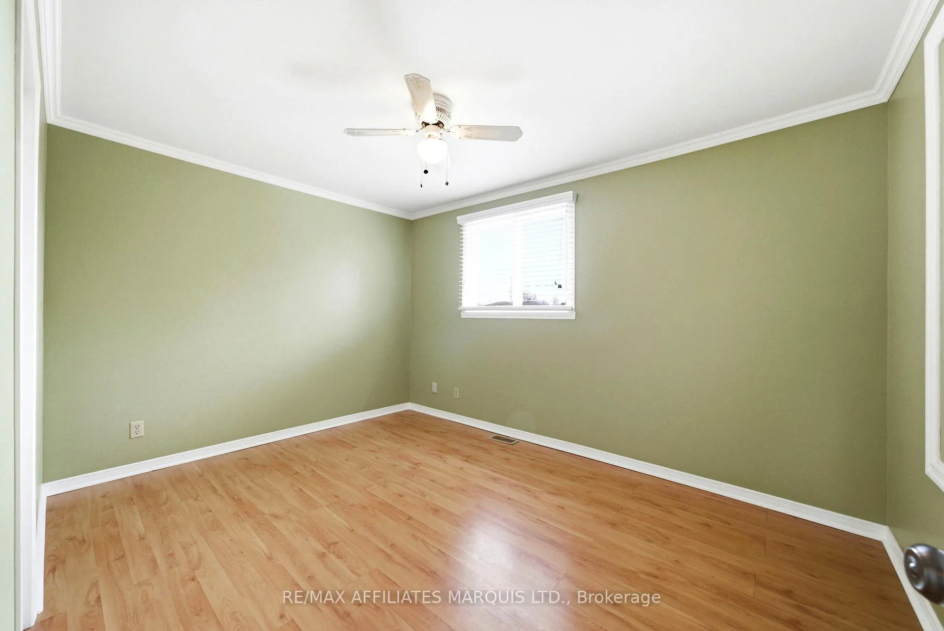 Photo 21 of 681 Champlain Drive, Cornwall — HOMEH