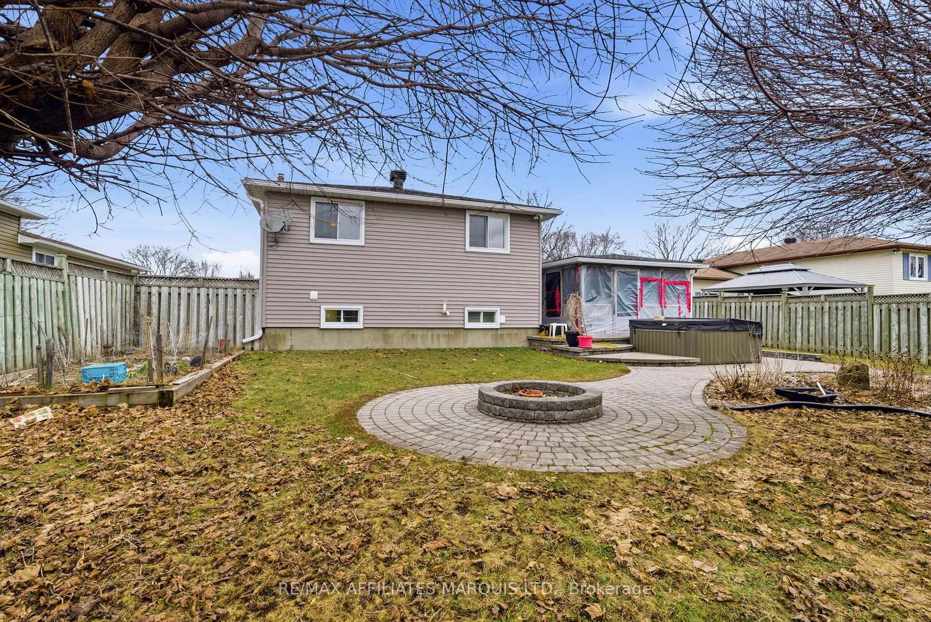 Photo 34 of 681 Champlain Drive, Cornwall — HOMEH