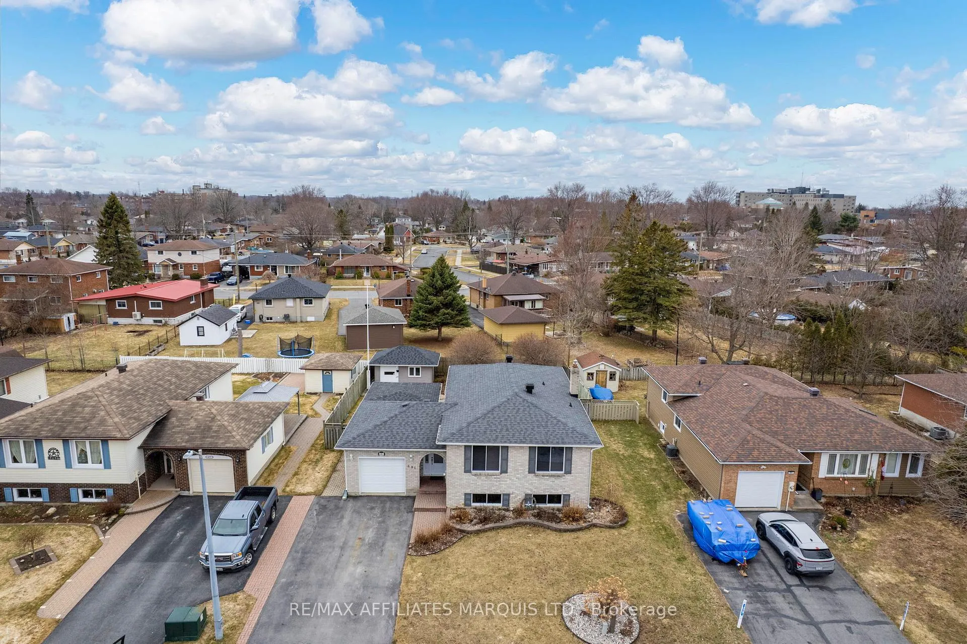 Photo 40 of 681 Champlain Drive, Cornwall — HOMEH