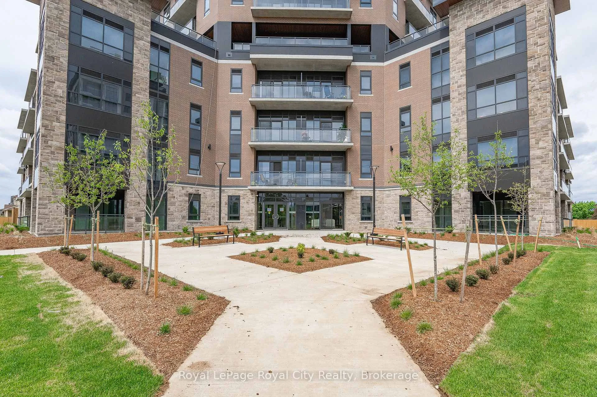 Photo 2 of Unit 402, 332 Gosling Gardens, Guelph, Clairfields/Hanlon Business Park — HOMEH