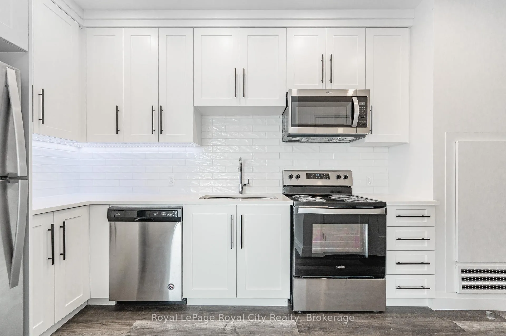 Photo 6 of Unit 402, 332 Gosling Gardens, Guelph, Clairfields/Hanlon Business Park — HOMEH