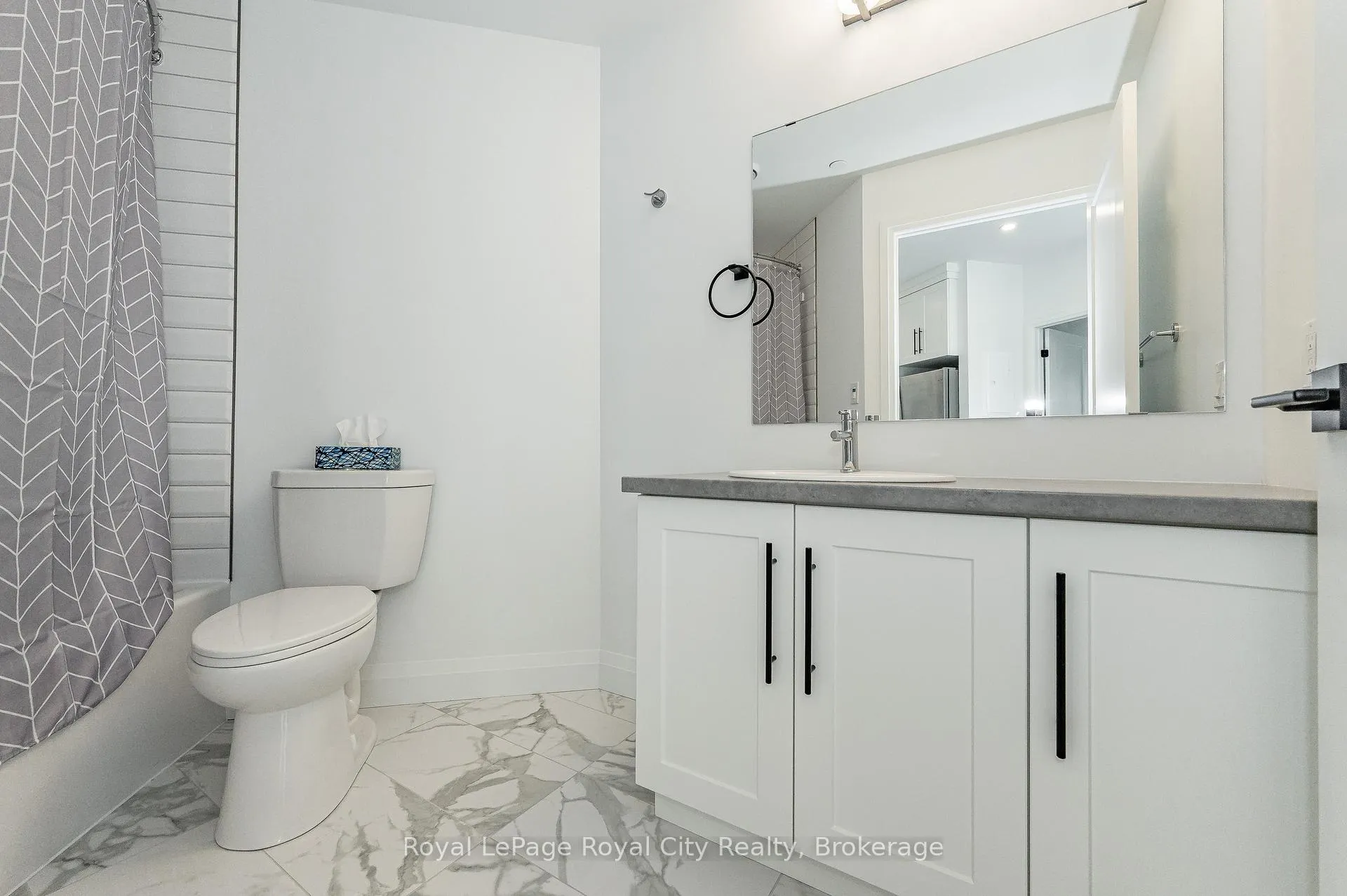 Photo 16 of Unit 402, 332 Gosling Gardens, Guelph, Clairfields/Hanlon Business Park — HOMEH