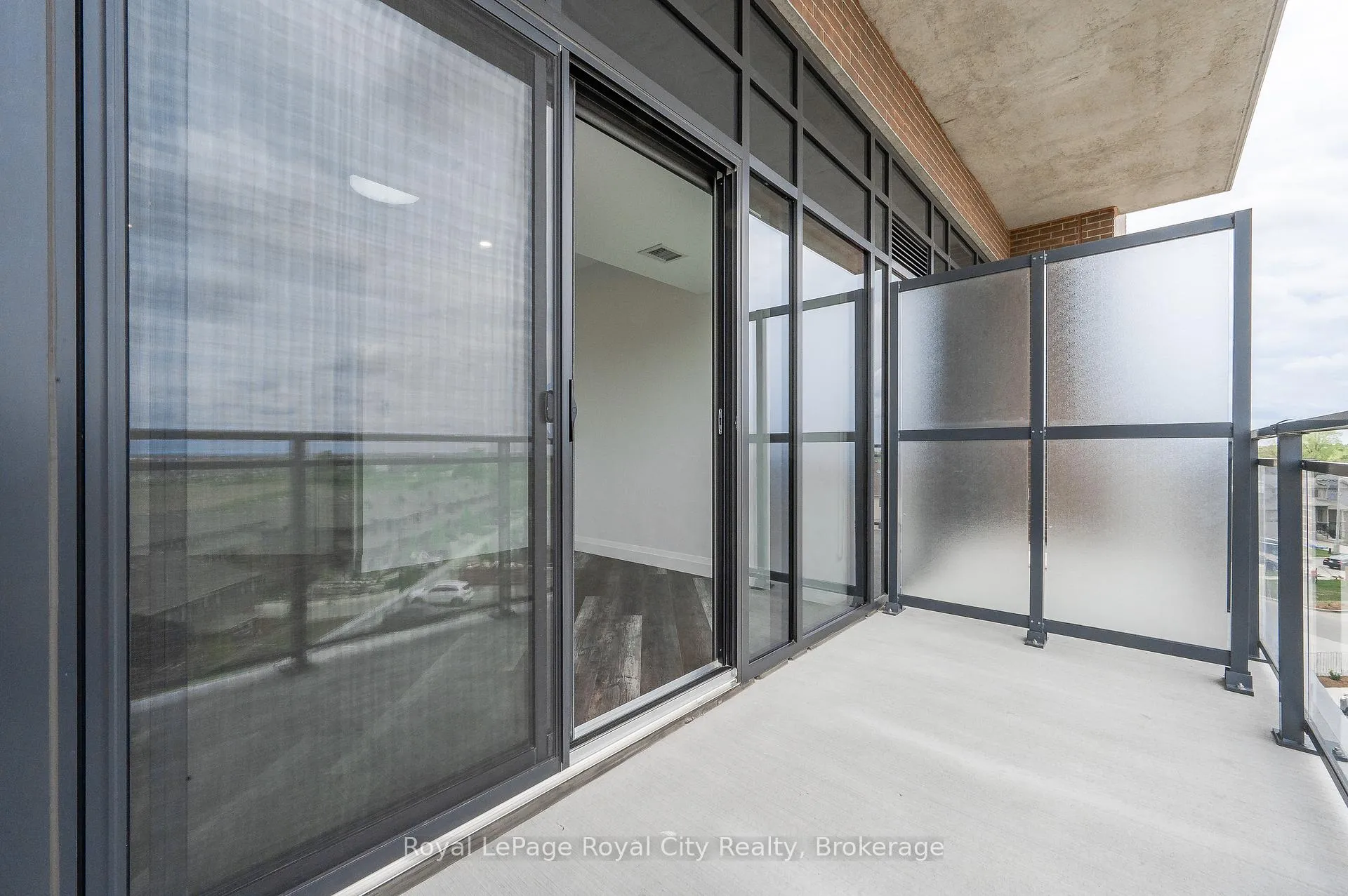 Photo 22 of Unit 402, 332 Gosling Gardens, Guelph, Clairfields/Hanlon Business Park — HOMEH