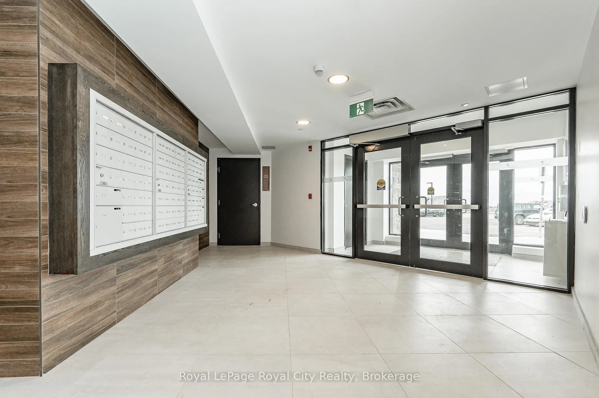 Photo 26 of Unit 402, 332 Gosling Gardens, Guelph, Clairfields/Hanlon Business Park — HOMEH