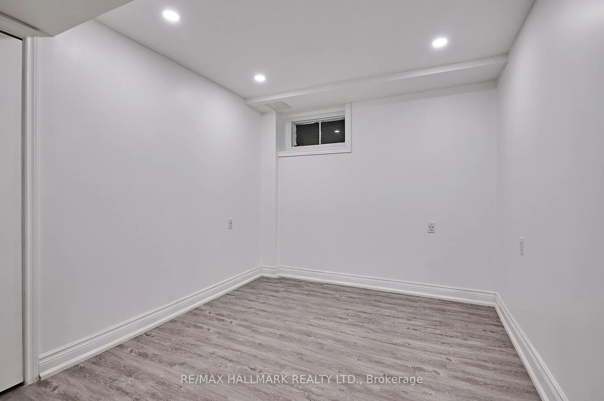 Photo 14 of 26 Michael Boulevard, Whitby, Lynde Creek — HOMEH