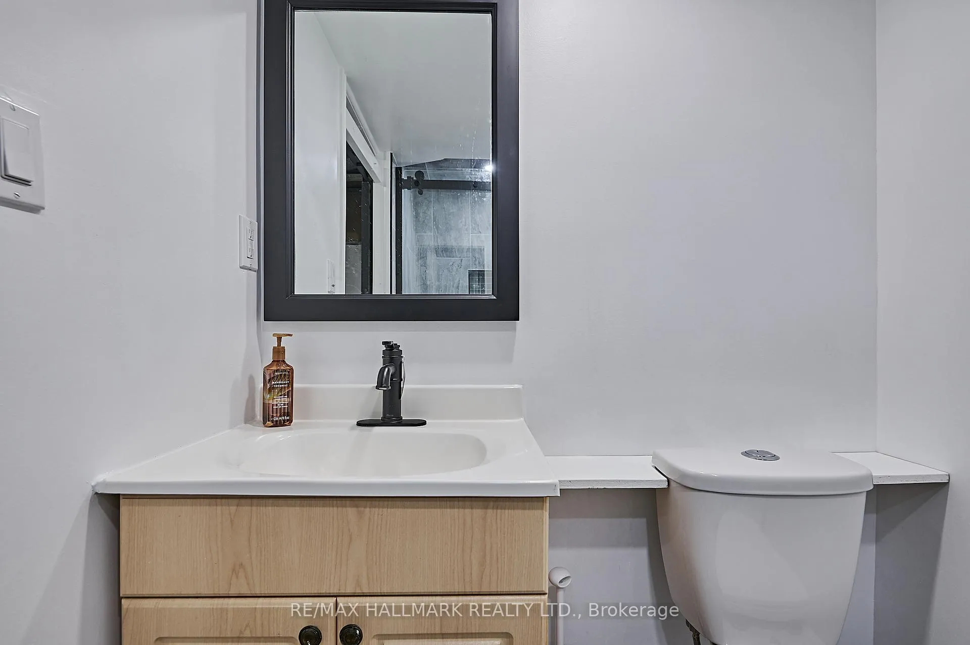 Photo 19 of 26 Michael Boulevard, Whitby, Lynde Creek — HOMEH