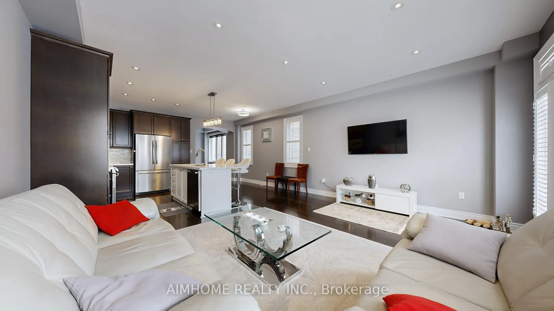 Photo 8 of 18 Bristlewood Crescent, Vaughan, Patterson — HOMEH
