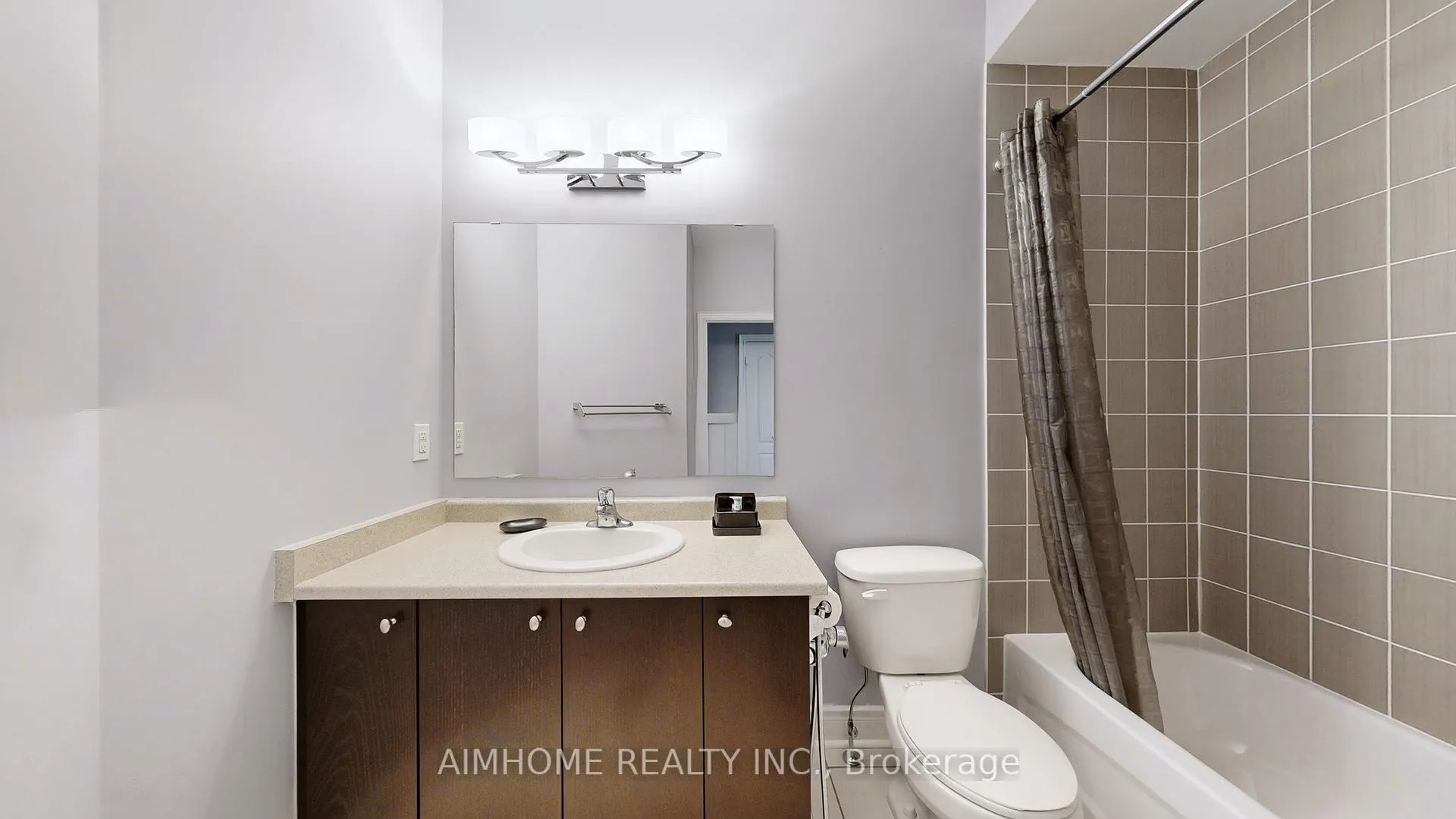 Photo 38 of 18 Bristlewood Crescent, Vaughan, Patterson — HOMEH