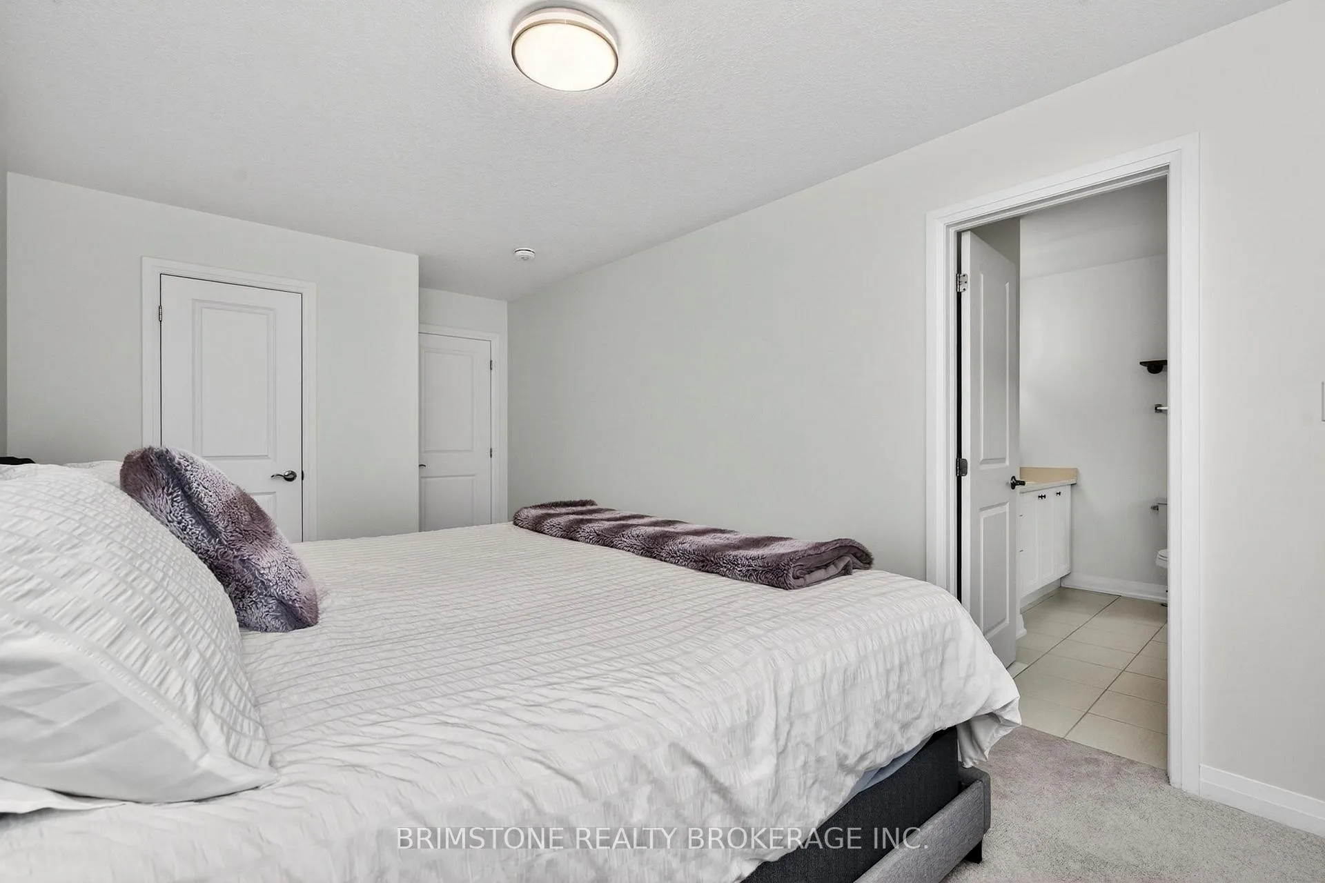 Photo 15 of 63 Copperhill Heights, Barrie, Painswick South — HOMEH