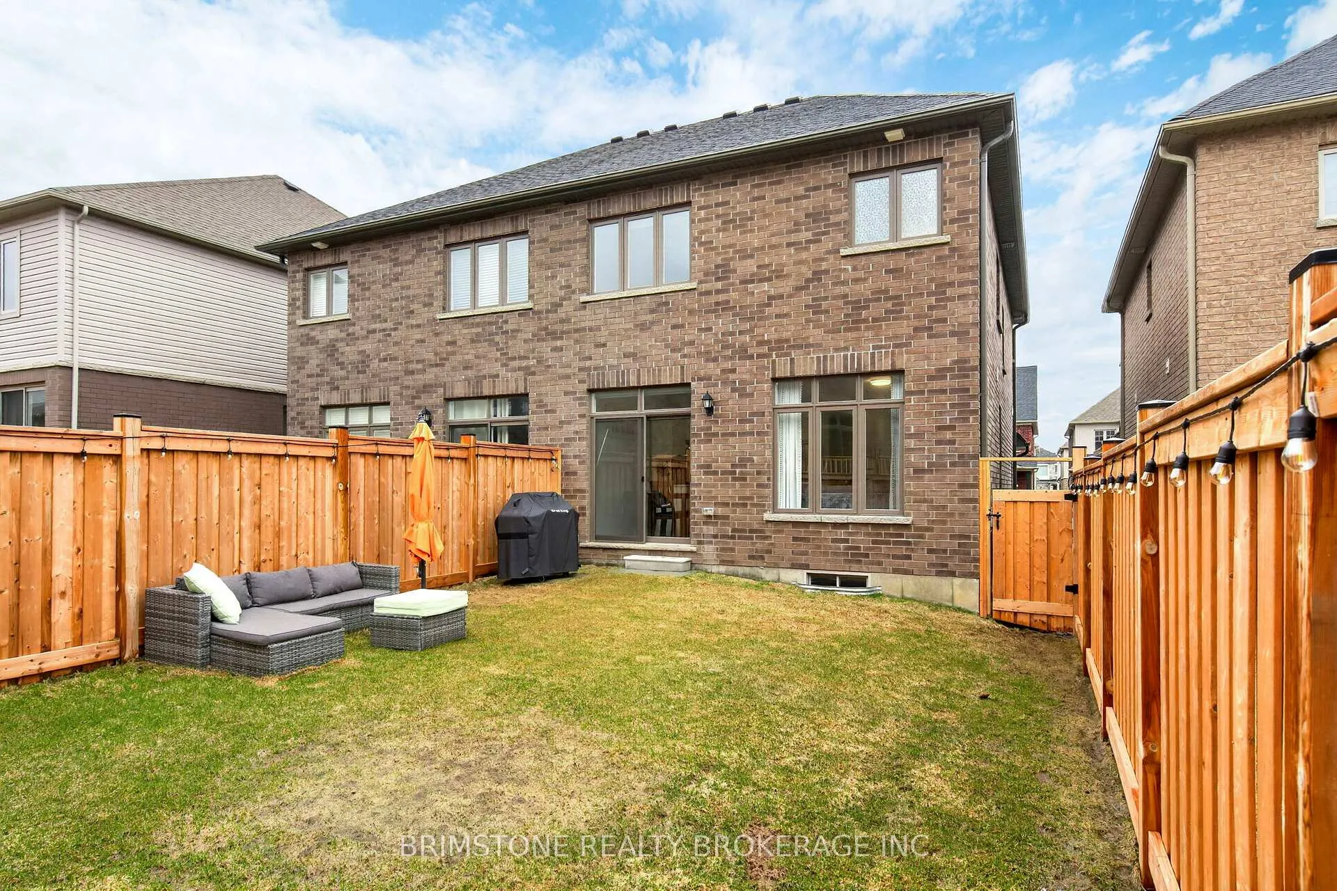 Photo 22 of 63 Copperhill Heights, Barrie, Painswick South — HOMEH