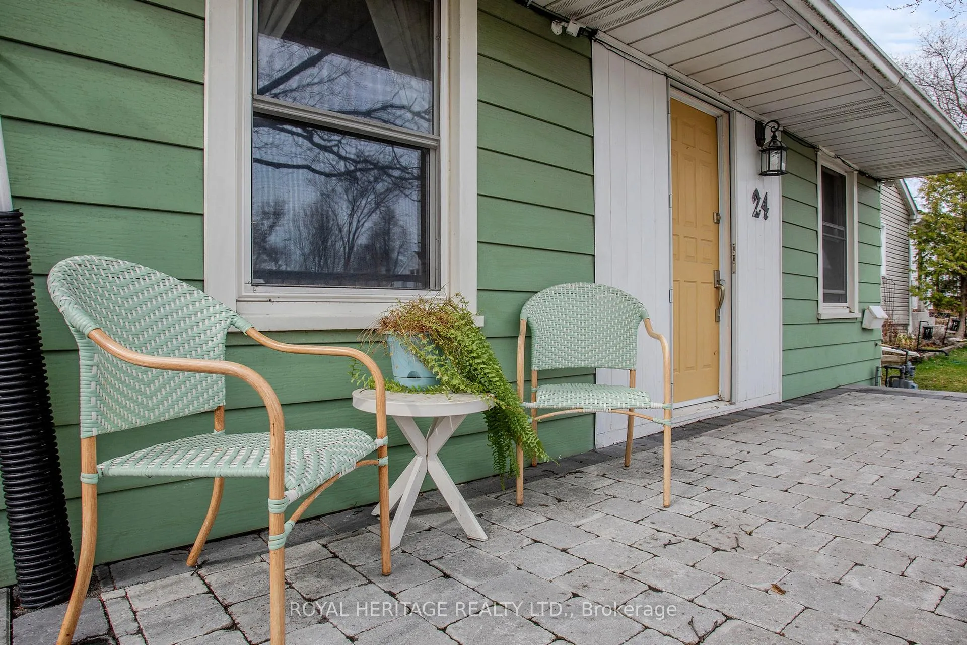 Photo 2 of 24 York Street, Ajax, Central — HOMEH