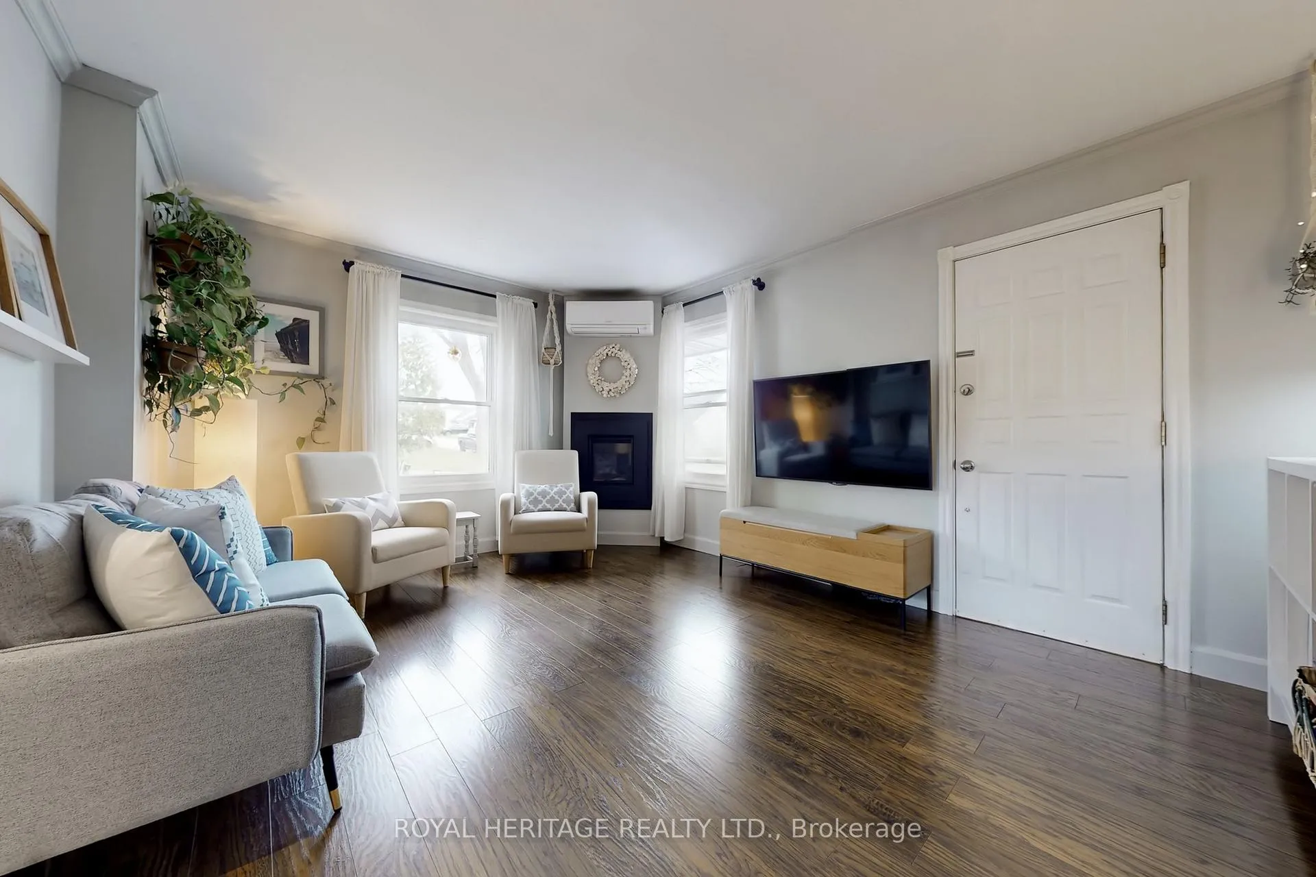 Photo 3 of 24 York Street, Ajax, Central — HOMEH