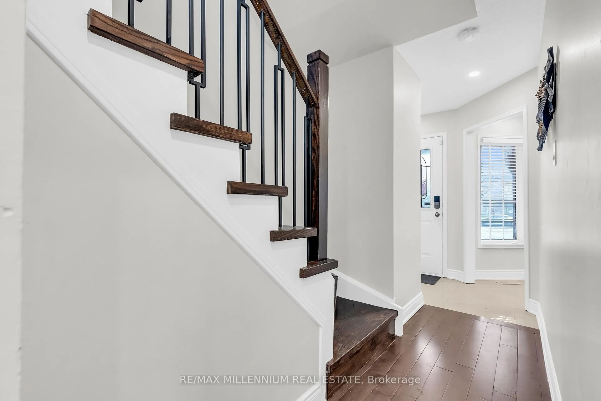 Photo 6 of 38 Kitto Court, Brampton, Fletcher's West — HOMEH