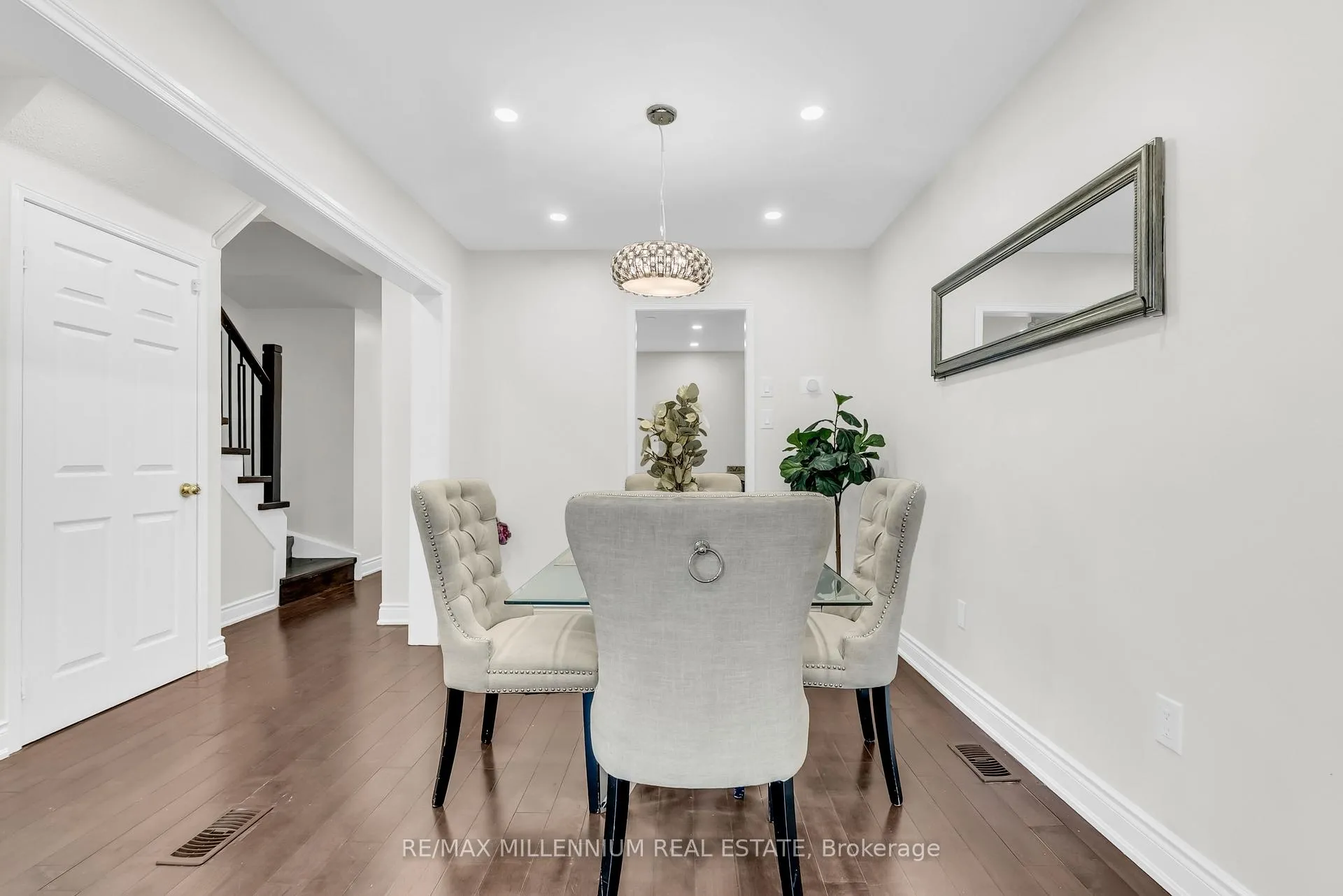 Photo 14 of 38 Kitto Court, Brampton, Fletcher's West — HOMEH