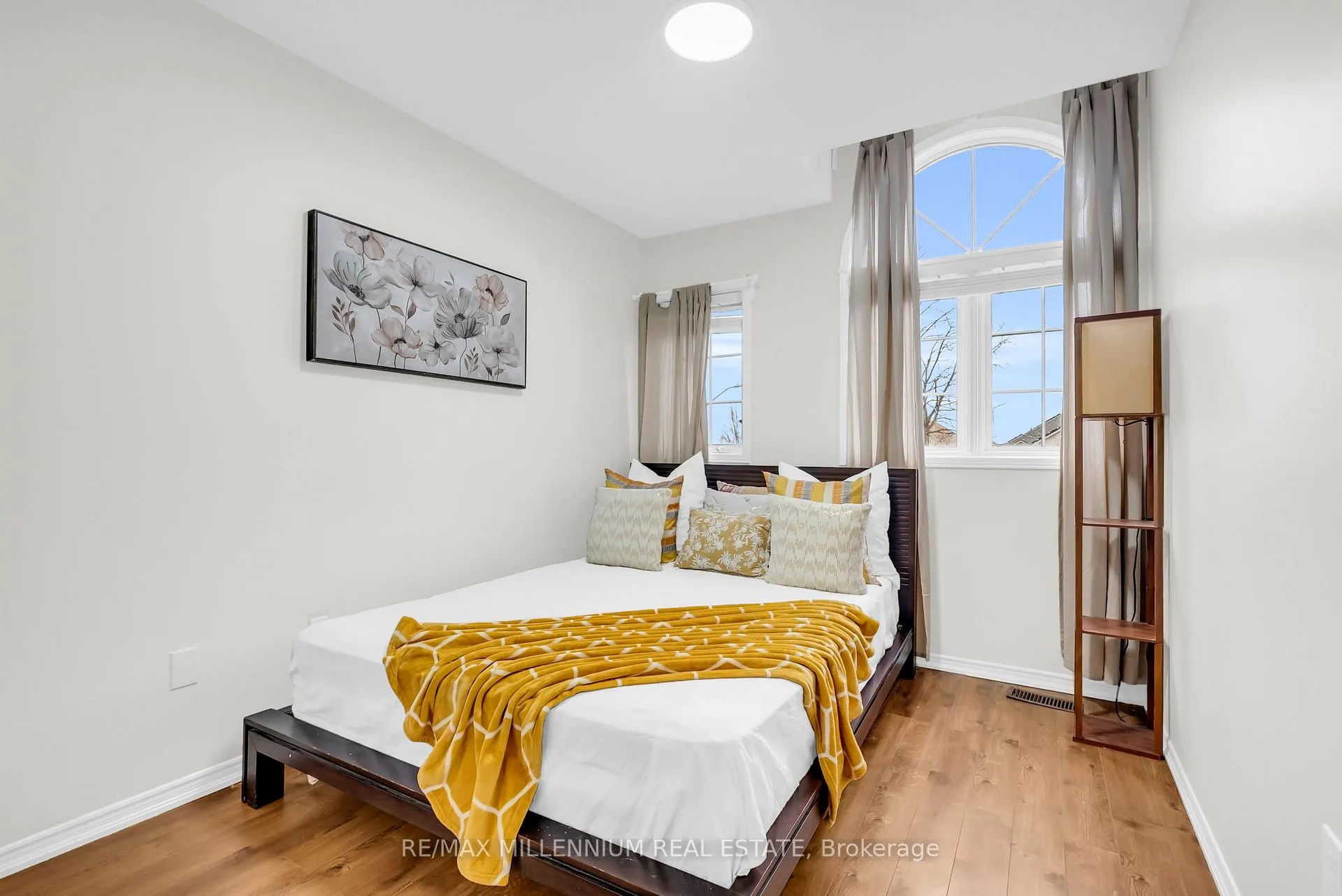 Photo 28 of 38 Kitto Court, Brampton, Fletcher's West — HOMEH