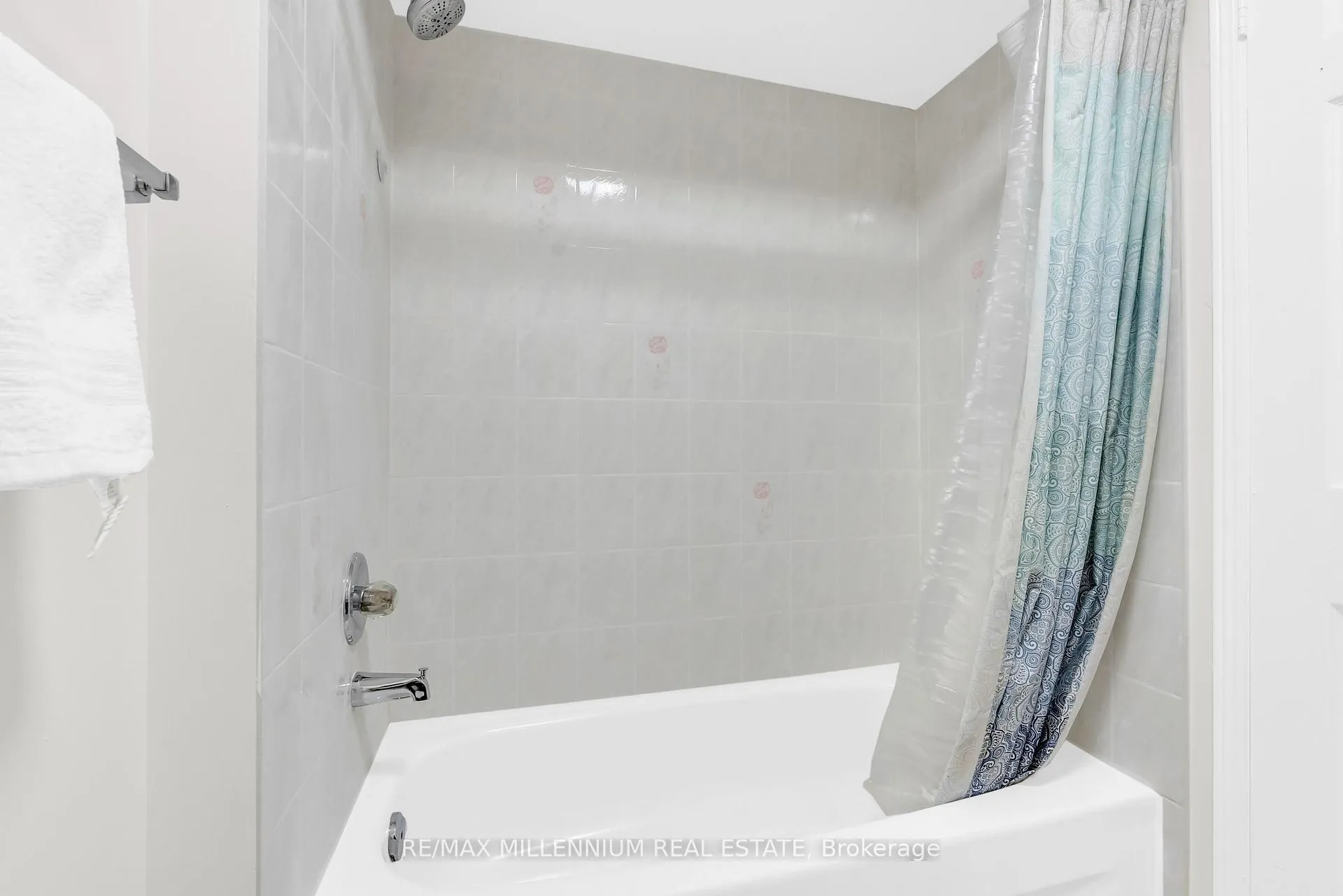 Photo 31 of 38 Kitto Court, Brampton, Fletcher's West — HOMEH