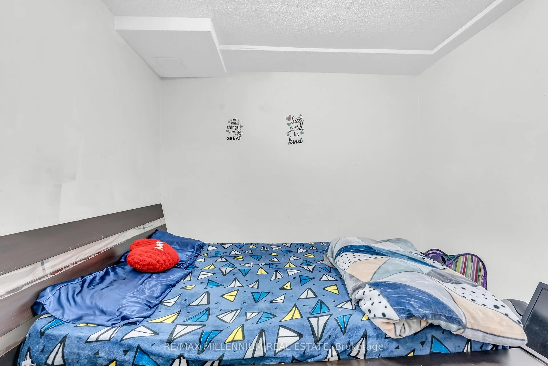 Photo 40 of 38 Kitto Court, Brampton, Fletcher's West — HOMEH