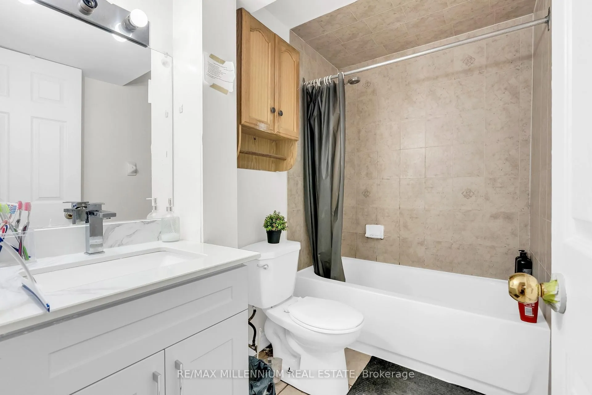 Photo 41 of 38 Kitto Court, Brampton, Fletcher's West — HOMEH