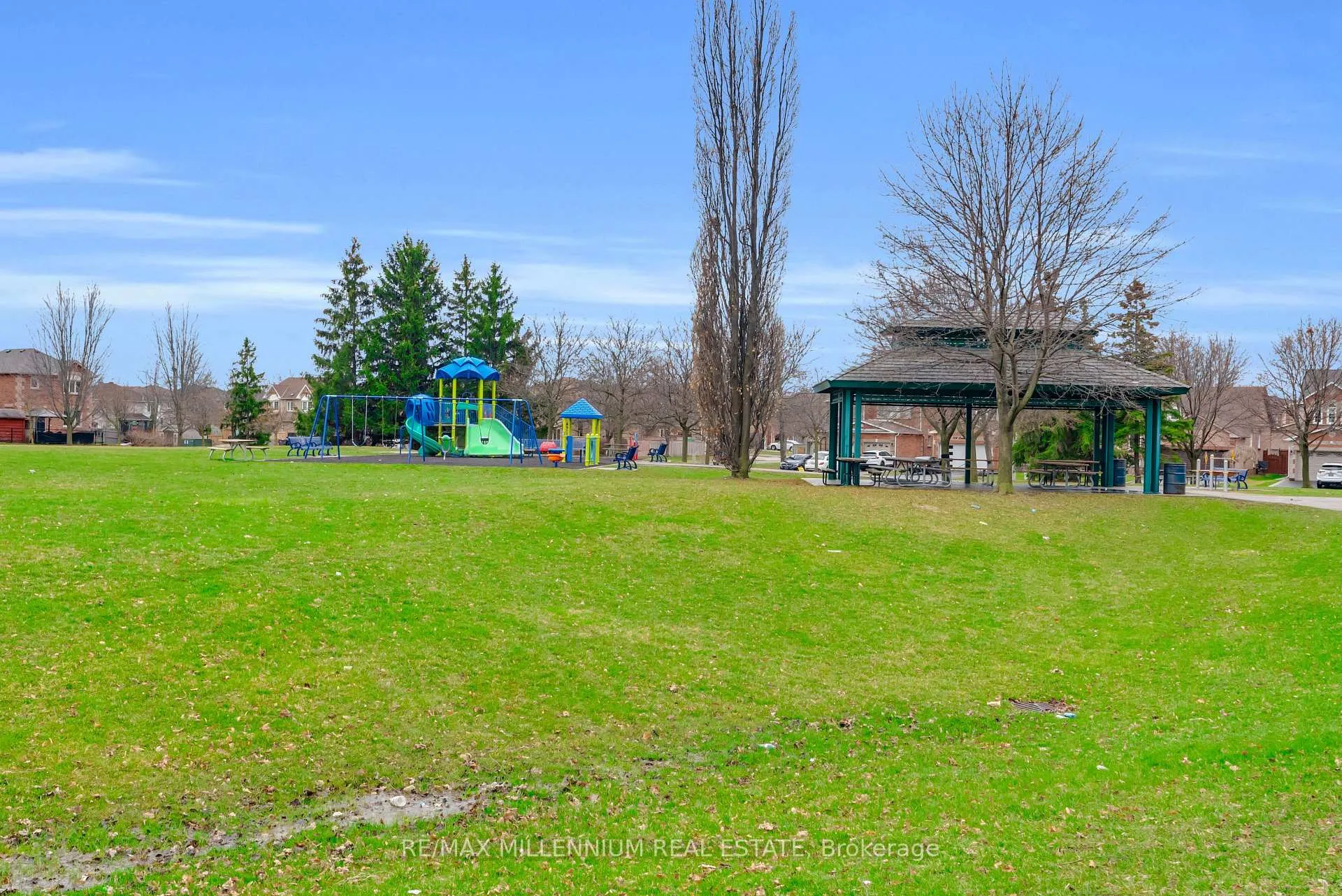 Photo 48 of 38 Kitto Court, Brampton, Fletcher's West — HOMEH