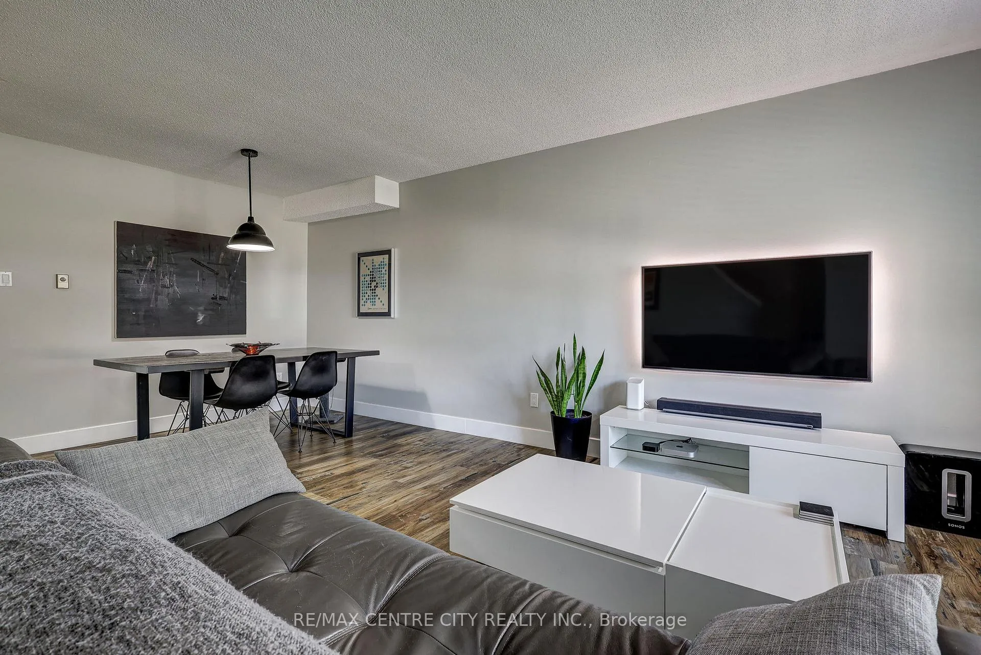 Photo 9 of Unit 5, 1443 Huron Street, London, East D — HOMEH