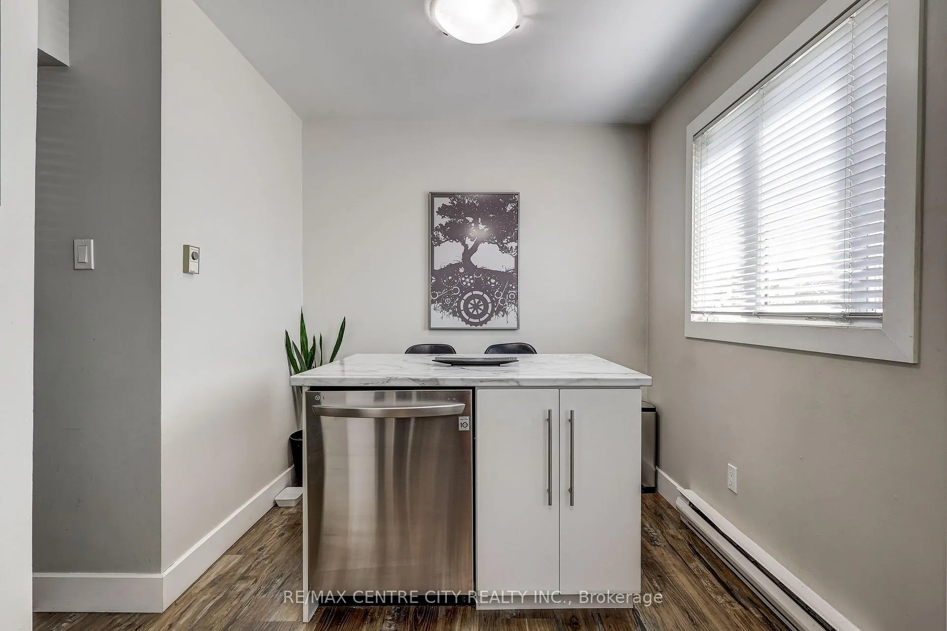 Photo 14 of Unit 5, 1443 Huron Street, London, East D — HOMEH