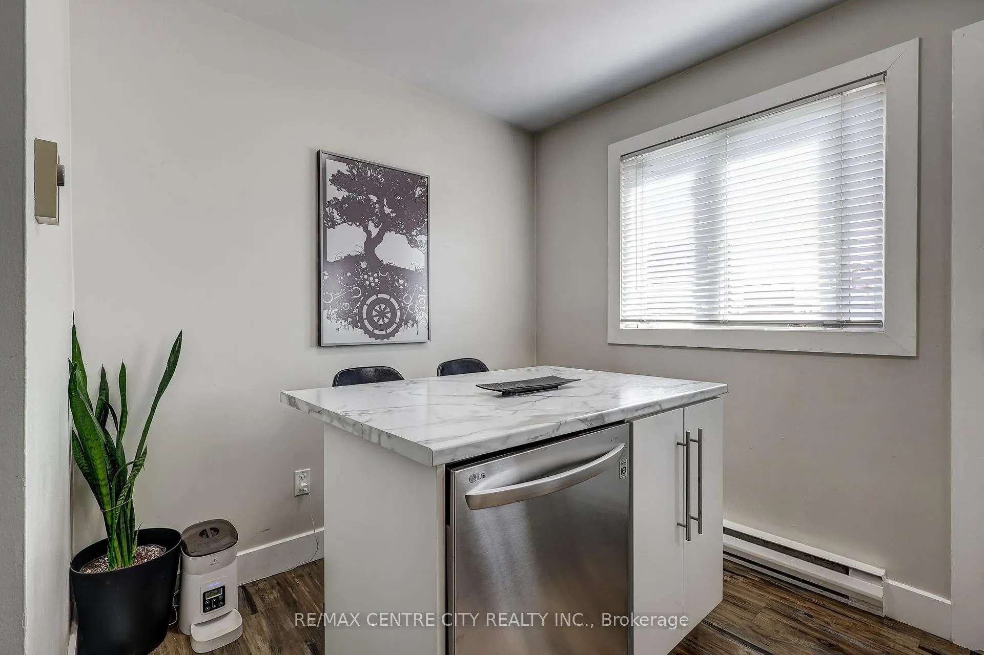 Photo 15 of Unit 5, 1443 Huron Street, London, East D — HOMEH