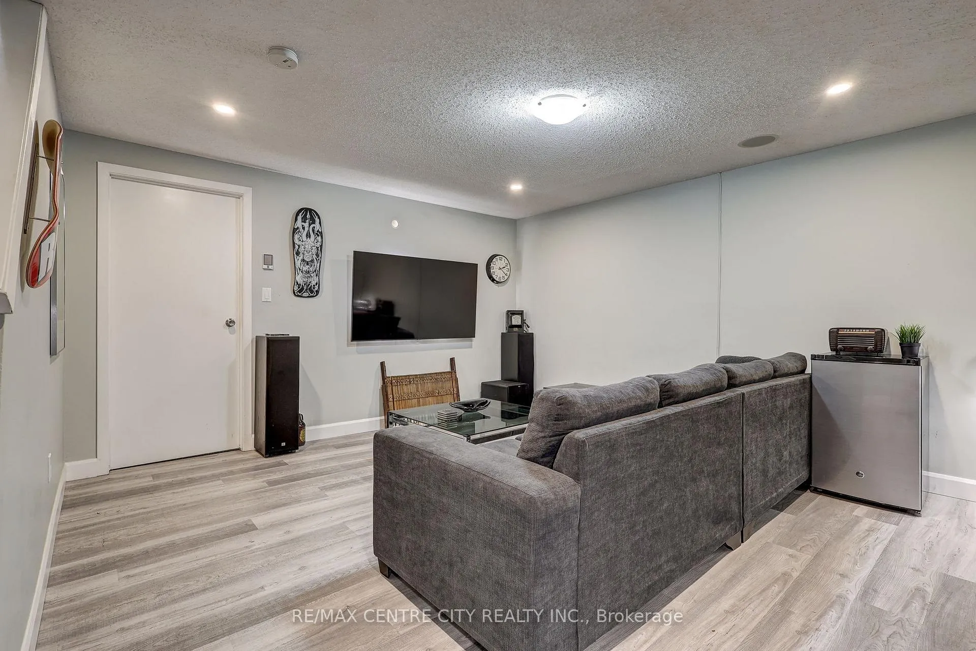 Photo 33 of Unit 5, 1443 Huron Street, London, East D — HOMEH