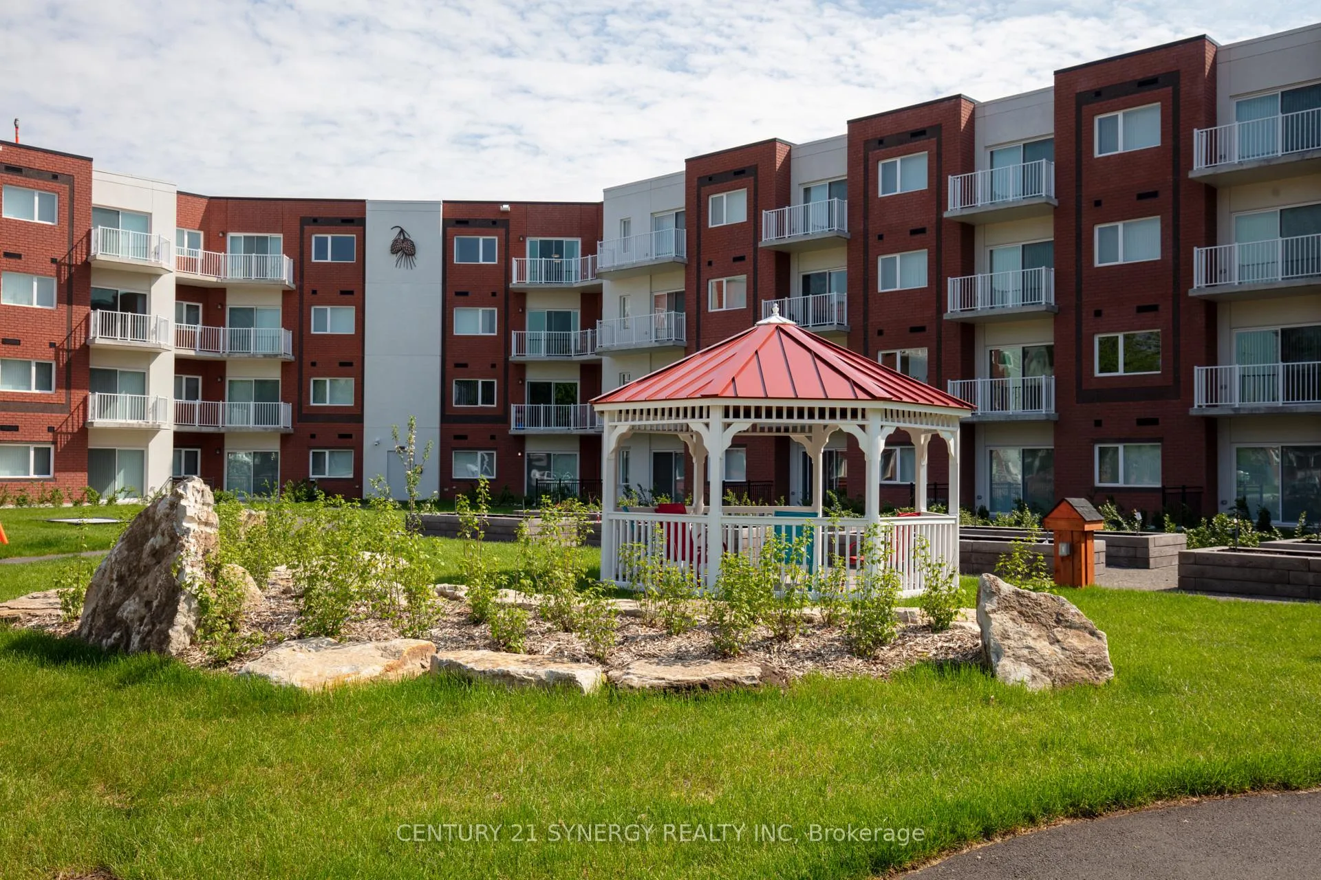 Photo 2 of Unit 401, 45 Elmsley Street, Smiths Falls — HOMEH