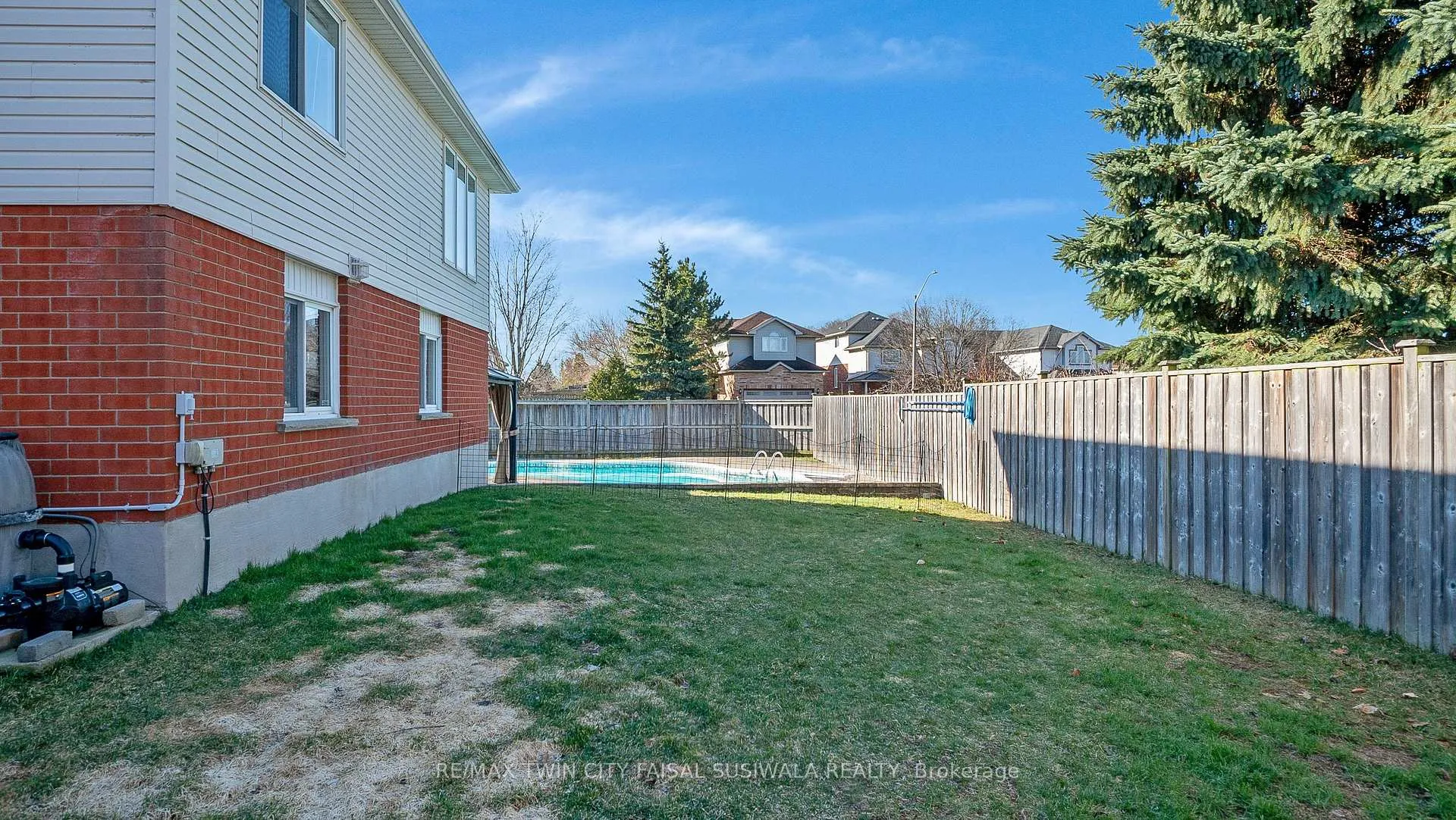 Photo 7 of 158 Mcmeeken Drive, Cambridge — HOMEH
