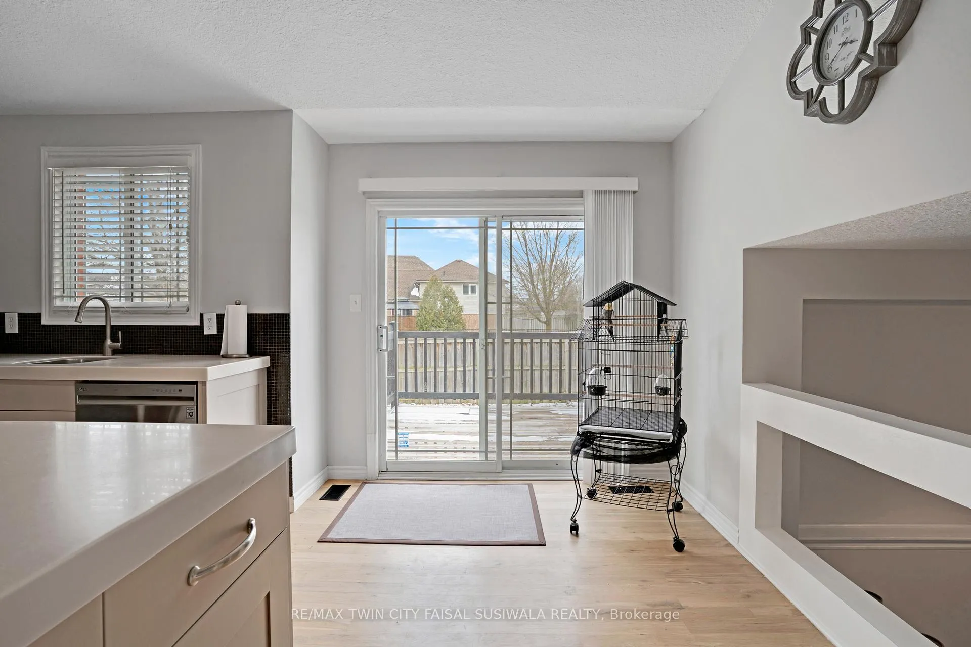 Photo 18 of 158 Mcmeeken Drive, Cambridge — HOMEH