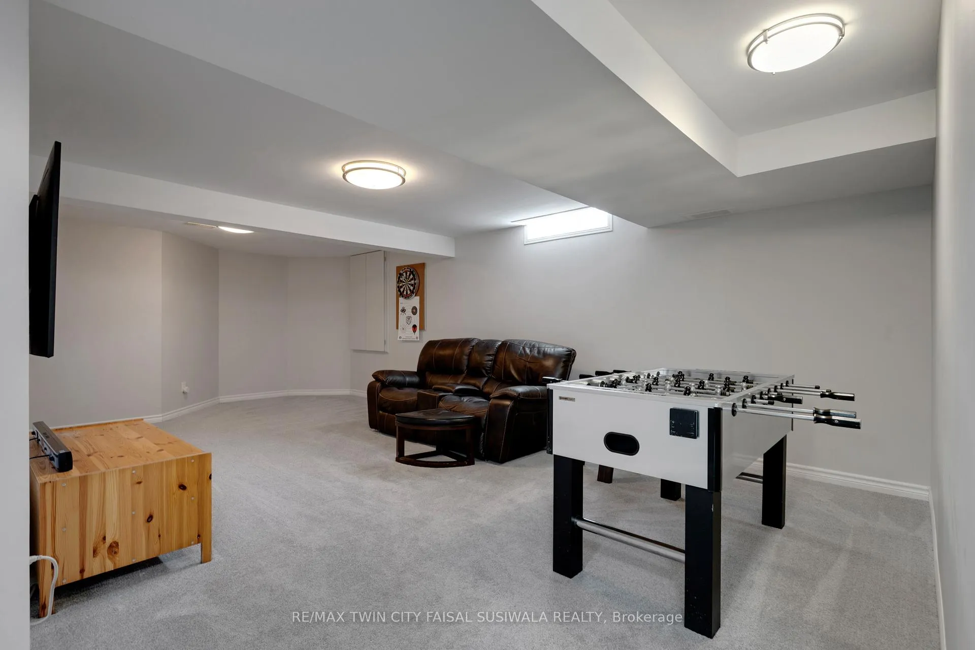 Photo 43 of 158 Mcmeeken Drive, Cambridge — HOMEH