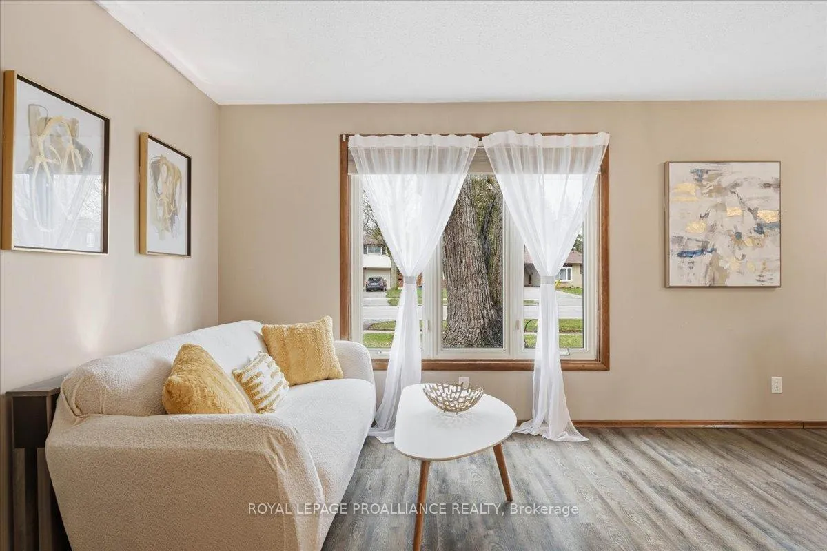 Photo 9 of 607 Bridge Street E, Belleville, Belleville Ward — HOMEH