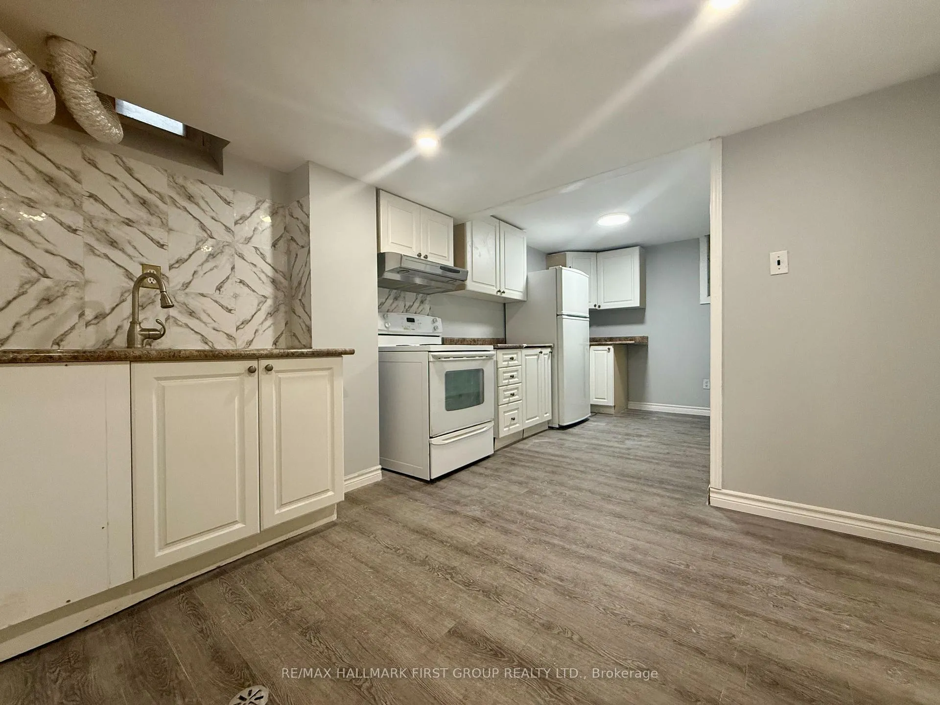 Photo 14 of 36 Mcclarnan Road, Ajax, South East — HOMEH
