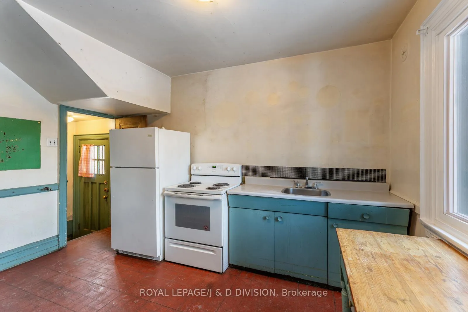 Photo 9 of 64 Heathdale Road, Toronto, Humewood-Cedarvale — HOMEH