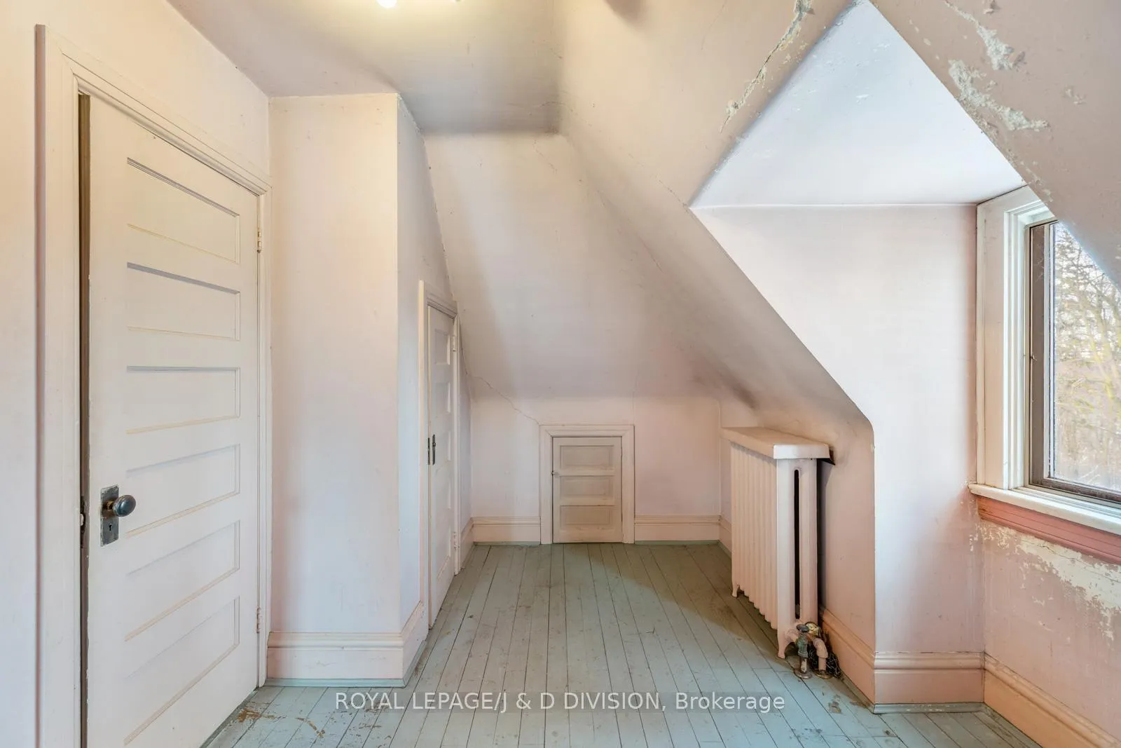 Photo 22 of 64 Heathdale Road, Toronto, Humewood-Cedarvale — HOMEH
