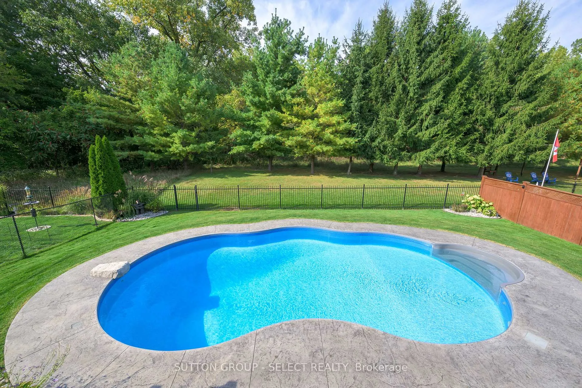 Photo 7 of 45 Shaw Valley Drive, St. Thomas — HOMEH