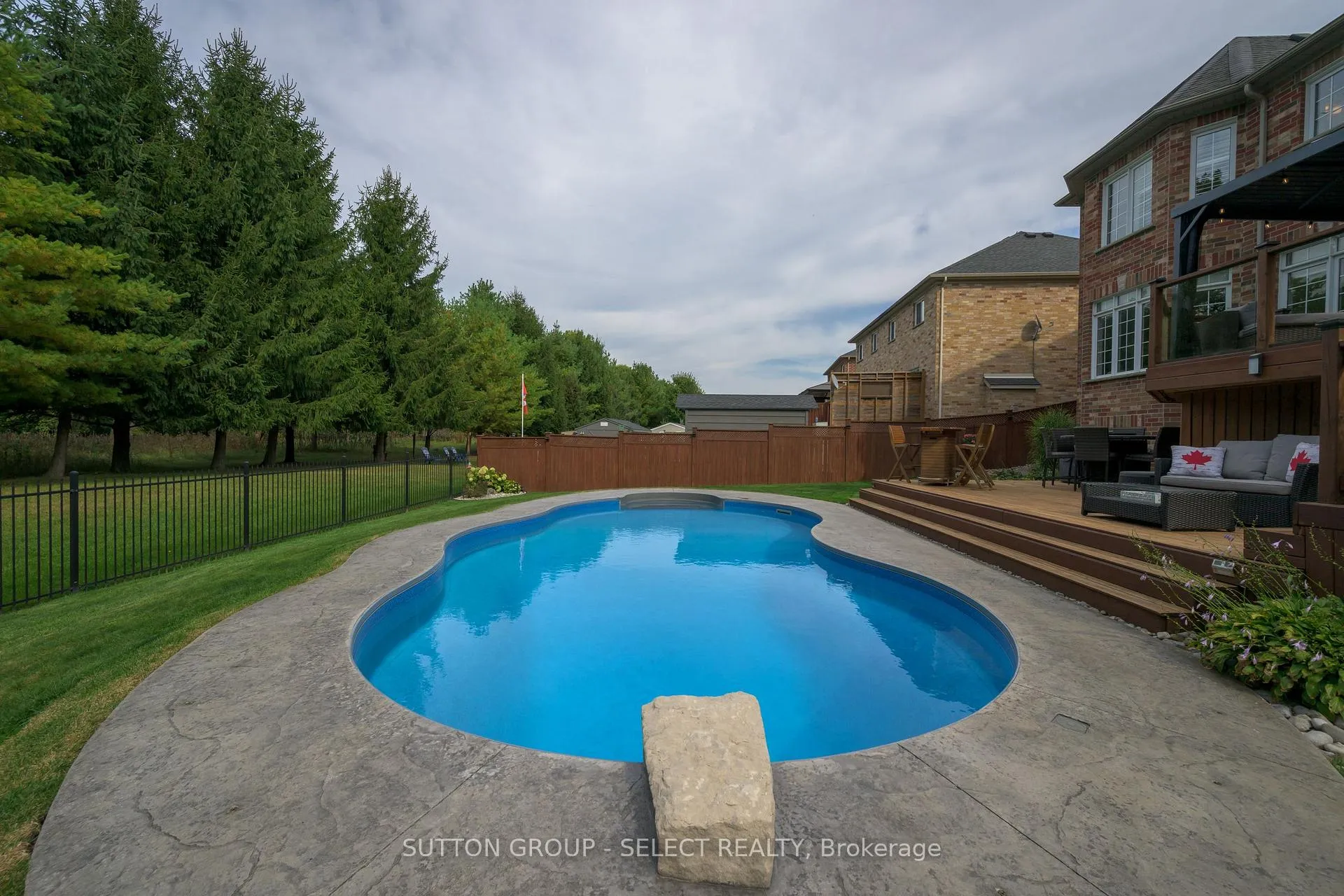 Photo 8 of 45 Shaw Valley Drive, St. Thomas — HOMEH