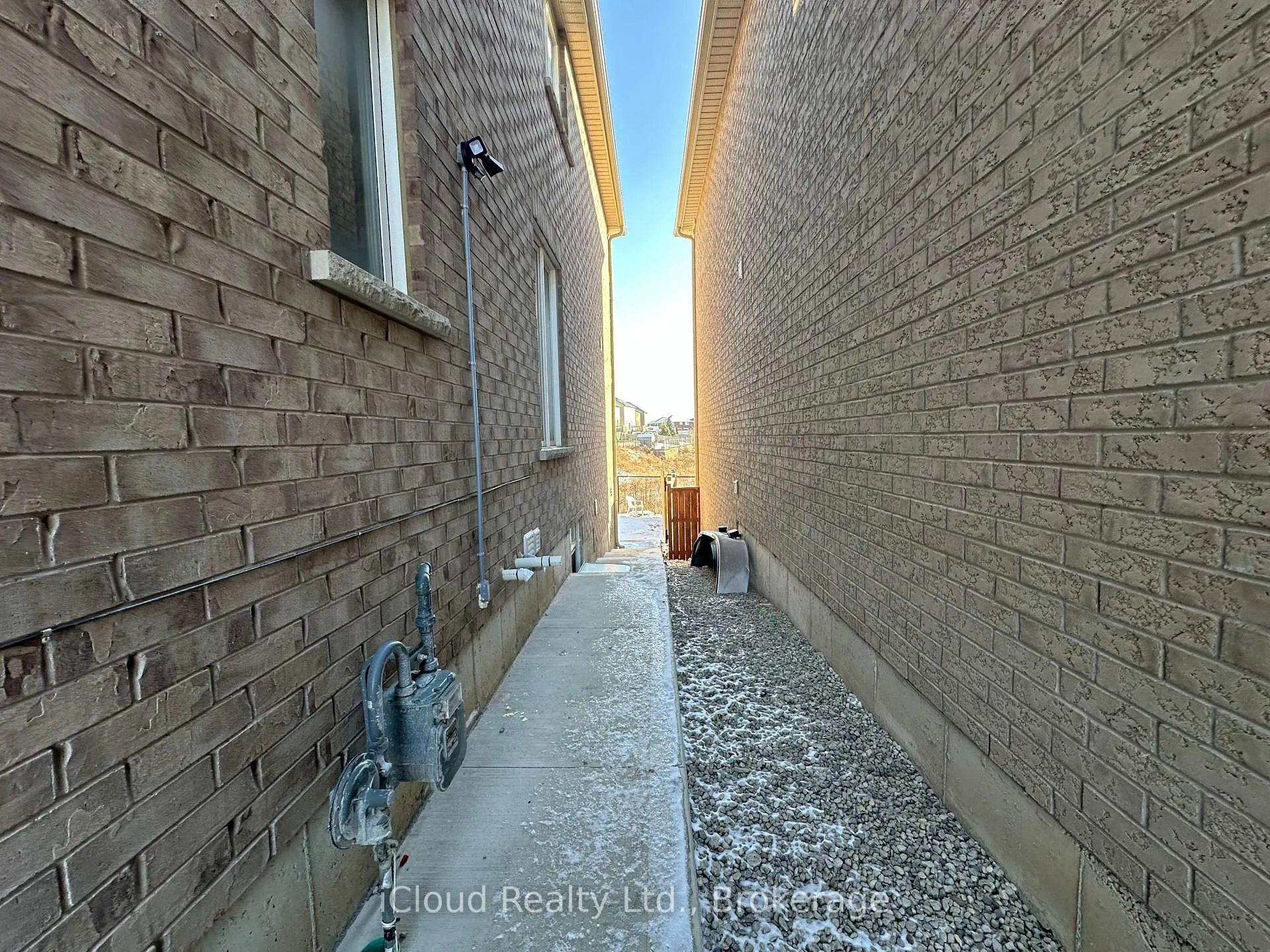 Photo 3 of Unit BSMT, 89 Longboat Run W, Brantford — HOMEH