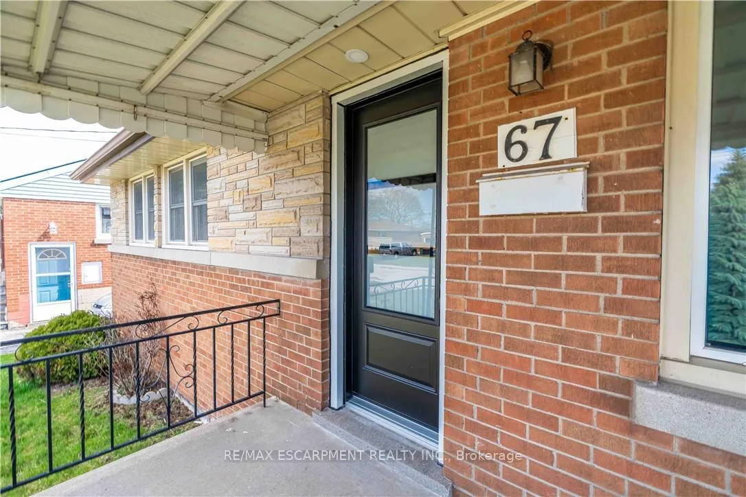 Photo 3 of 67 Toby Crescent, Hamilton, Huntington — HOMEH