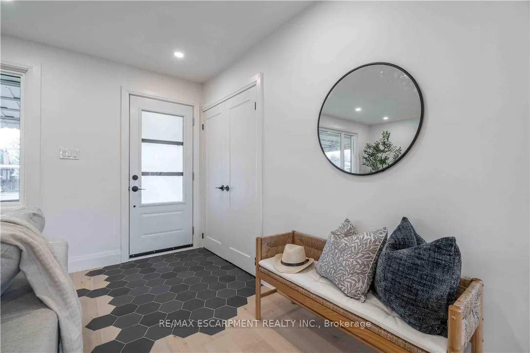 Photo 5 of 67 Toby Crescent, Hamilton, Huntington — HOMEH