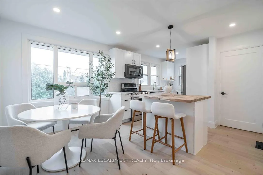 Photo 9 of 67 Toby Crescent, Hamilton, Huntington — HOMEH