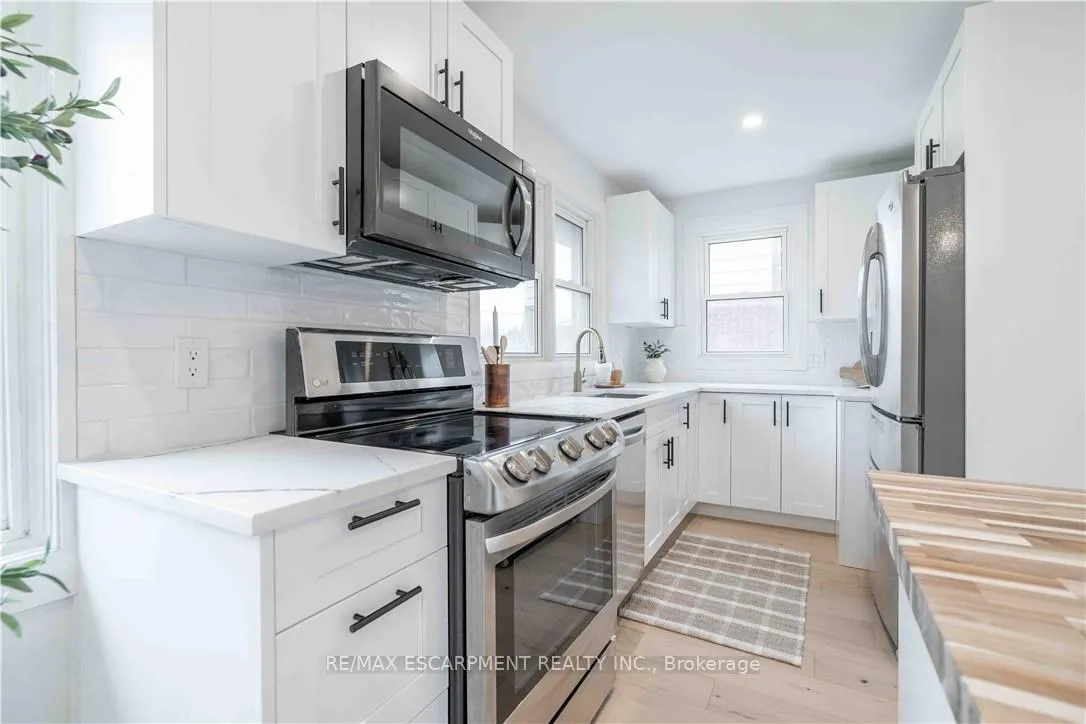 Photo 12 of 67 Toby Crescent, Hamilton, Huntington — HOMEH