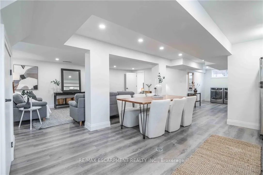 Photo 27 of 67 Toby Crescent, Hamilton, Huntington — HOMEH