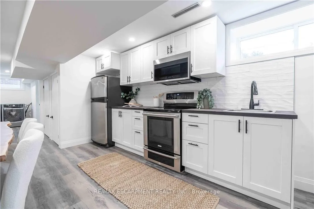 Photo 28 of 67 Toby Crescent, Hamilton, Huntington — HOMEH
